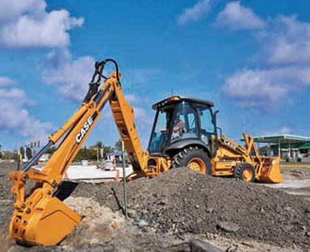 LÍNEA DE EQUIPOS CASE ENFOCADA EN LA CONSTRUCCIÓN