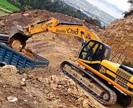 MAQUINARIA JCB