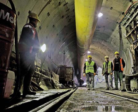 INAUGURADO  EL TÚNEL DE MARMARAY  QUE UNE DOS CONTINENTES